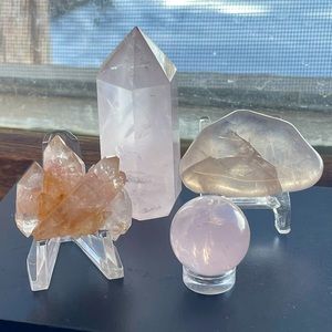 Crystal bundle!!  4 spectacular pink Gemmy crystals with 2 stands